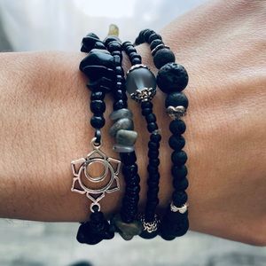 Labradorite and onyx crystal bracelet set